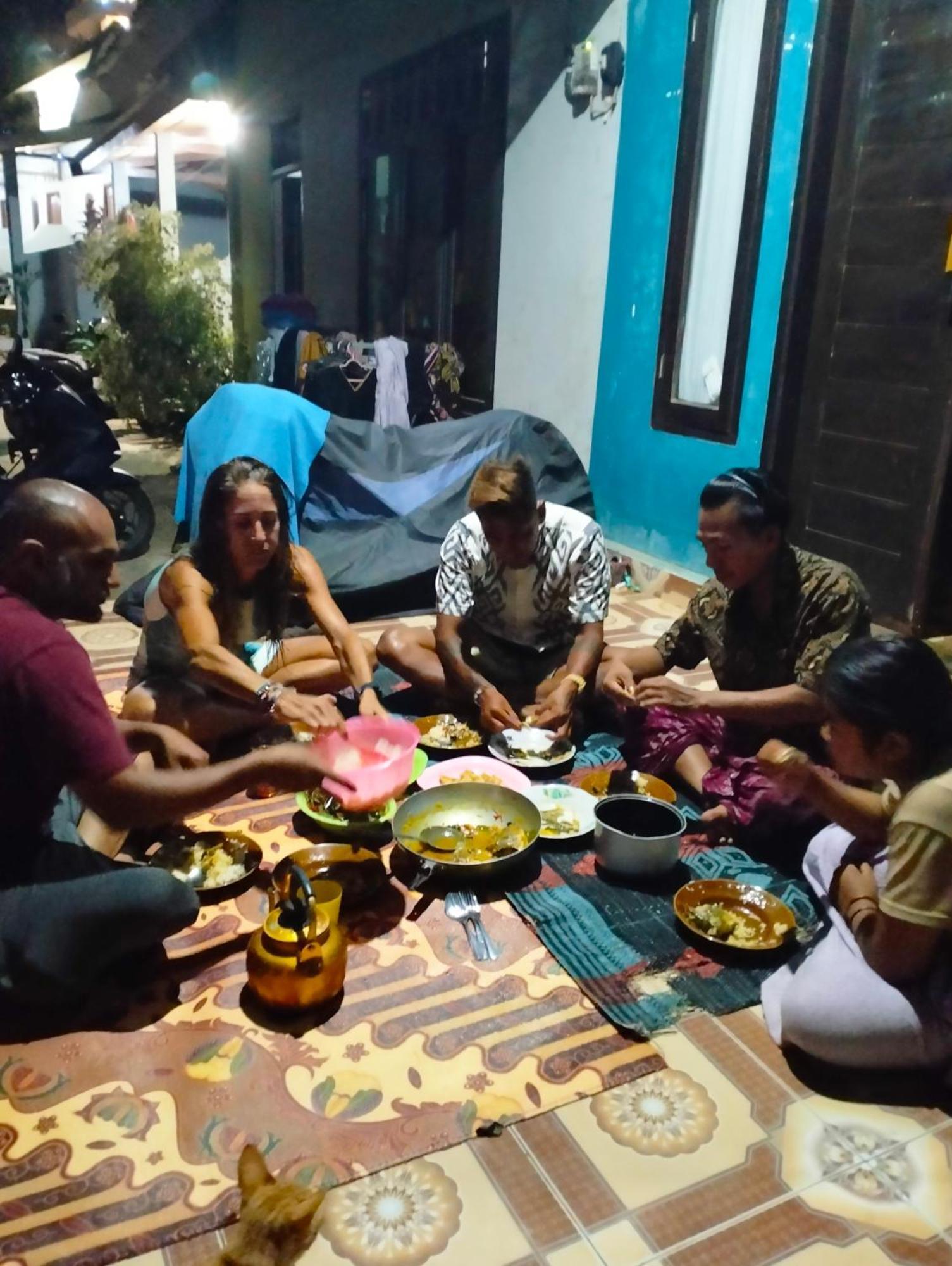 T&t * Kuta (Lombok)